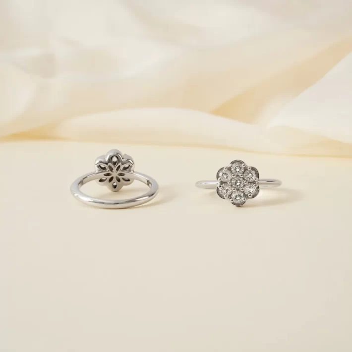 Anel Poppy com Topázios em Ouro Branco 18K - Image 3