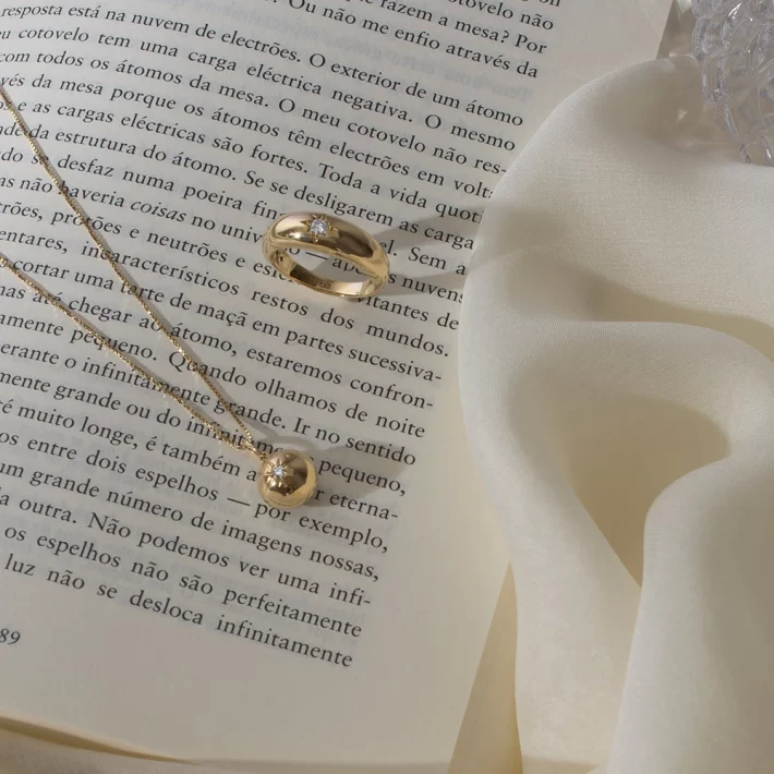 Colar Vega com Diamante e Quartzo em Ouro Amarelo 18K - Image 10