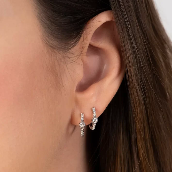 Argola Diana com Diamantes em Ouro Branco 18K - Image 2