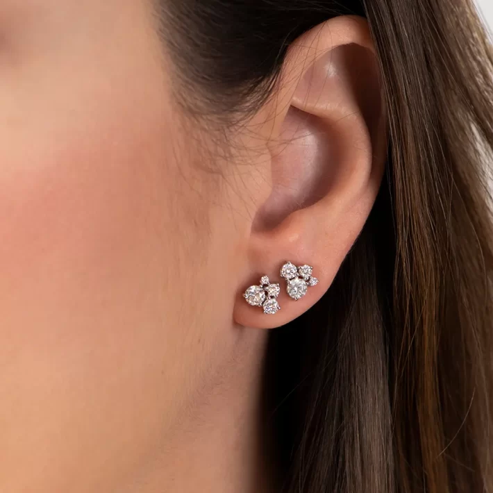 Brinco Mini Ômega com Diamantes em Ouro 18K - Image 2