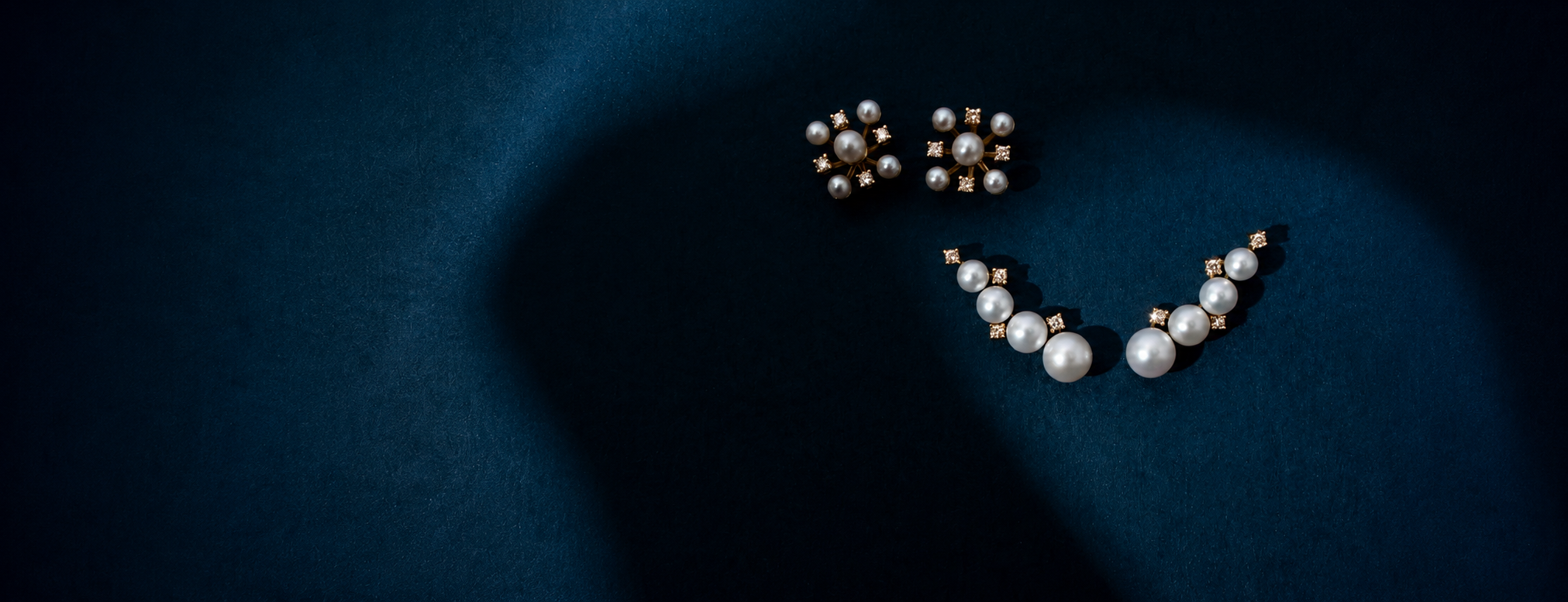 brincos em ouro amarelo com pérolas e diamantes brown